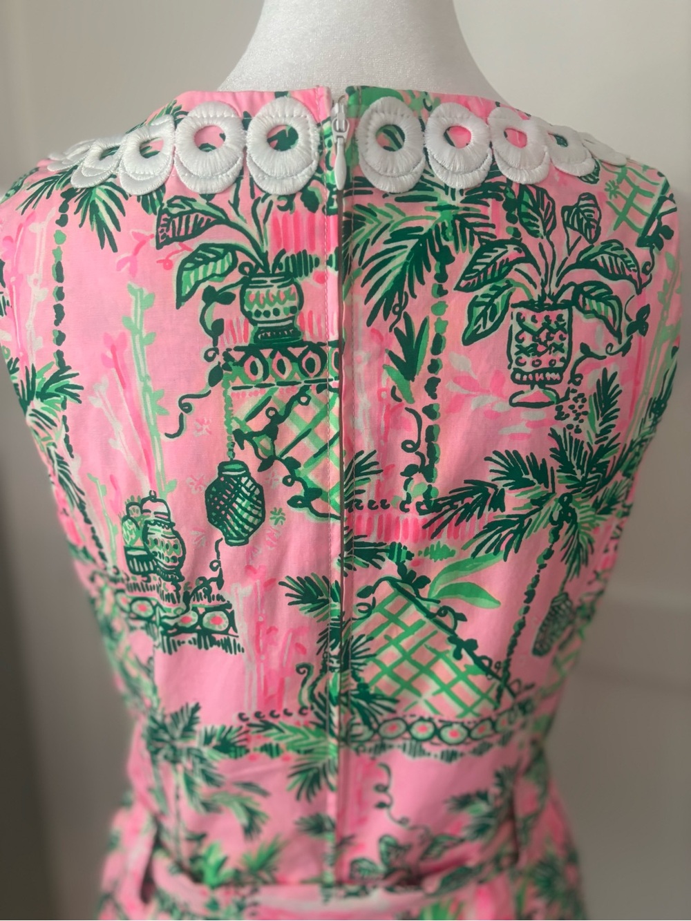 Lilly Pulitzer Guliana Stretch Dress size 2 in excellent condition. - Picture 4 of 7